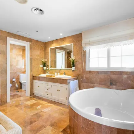 Spectacular Penthouse Puente Apartamento *