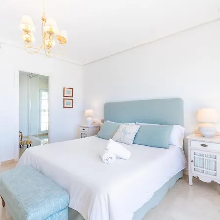 Spectacular Penthouse Puente マルベーリャ