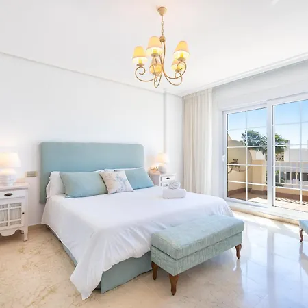 Spectacular Penthouse Puente Apartment Marbella