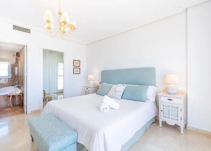 Spectacular Penthouse Puente Apartment Marbella